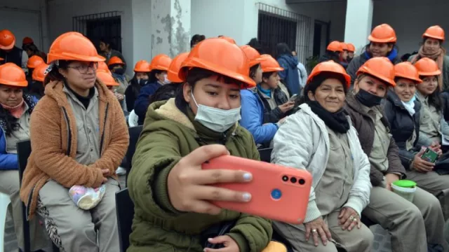 Las mujeres se animan a incursionar en oficios que parecían exclusivos para ellos (capacitación y empoderamiento)  