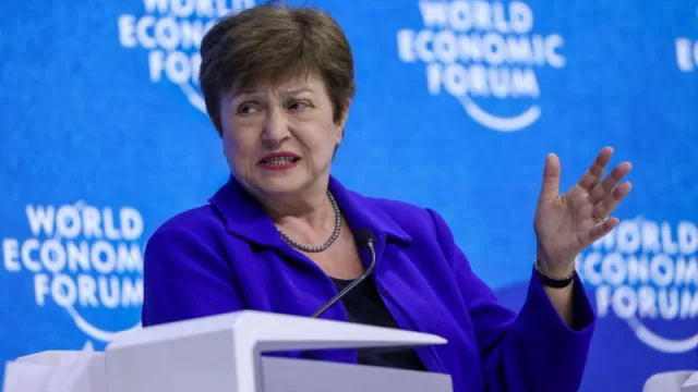 El FMI aprobó la primera revisión del acuerdo con Argentina