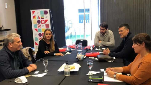 Arquitectos tendrán descuentos si viajan con La Veloz del Norte (se firmará un convenio)