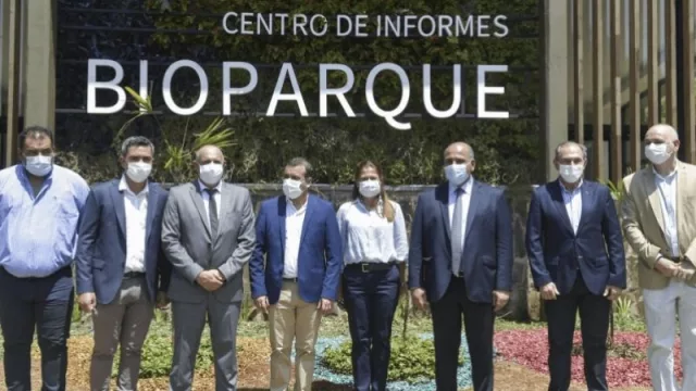 Manzur y el gobernador Herrera Ahuad supervisaron en Posadas la ejecución de obras de infraestructura portuaria, turística y de vialidad