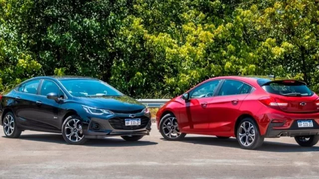 Chevrolet presenta su nuevo Cruze RS y Midnight