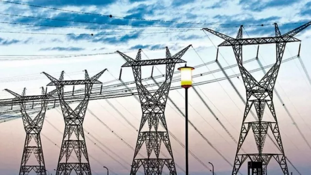 A preparar los bolsillos: audiencia pública para aumentar la luz