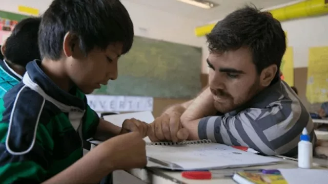 El valor de la vocación: Enseñá Por Argentina convoca a docentes y graduados universitarios para guiar a futuros líderes