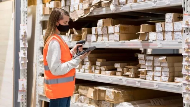 Mujeres en logística: sólo el 5% de las posiciones en esta industria fueron ocupadas por ellas (uno de los sectores más pujantes por la pandemia)