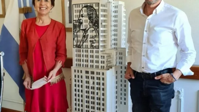 Que se enteren todos: Los planes sociales son compatibles con el empleo rural registrado 