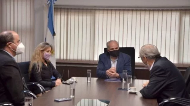 En UCASAL se dictarán cursos de capacitación orientados a la minería  