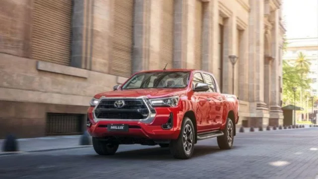 Con estas novedades y precios, Toyota lanza el modelo 2022 de la Hilux
