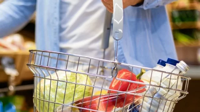 El comercio minorista no logra levantar (en lo que va de 2021 el consumo bajó 6%)