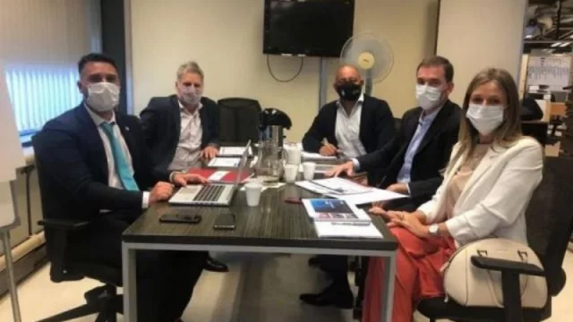 Tocando puertas: Una comitiva de Economía y Servicios Públicos busca recursos en Buenos Aires