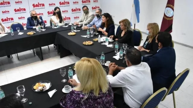 Una buena para el comercio: buscan ampliar superficies, extender el tiempo de las habilitaciones y acelerar procesos