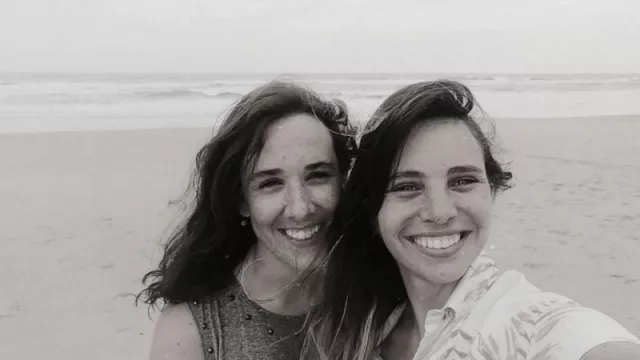 Producción artesanal, telas impermeables y venta con fotomontaje, son los diferenciales de Almudévar Home Design