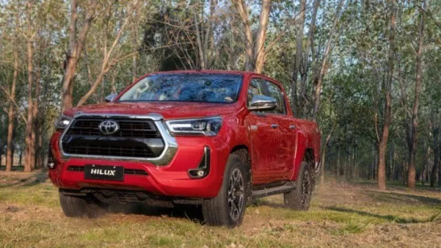 Toyota Hilux: precios de la camioneta más vendida del país