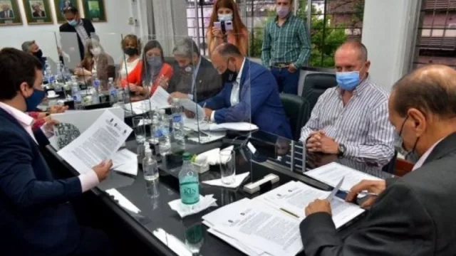 Futuros profesionales de la UNSA ya estudian la situación económica de la provincia