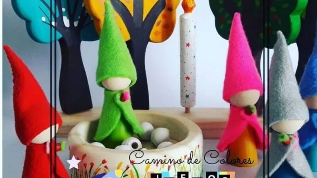 Camino de colores: juegos en madera que impulsan la creatividad y la imaginación