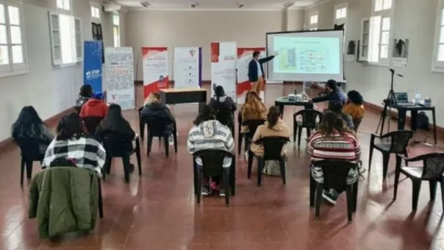 Buenas noticias: empezaron los cursos de la Escuela Pública de Emprendedores