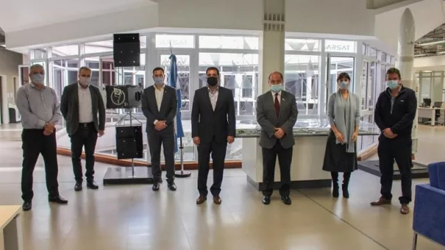 Para conectarte mejor: Salta firmó un contrato con ARSAT y es parte de la Red Federal de fibra óptica  