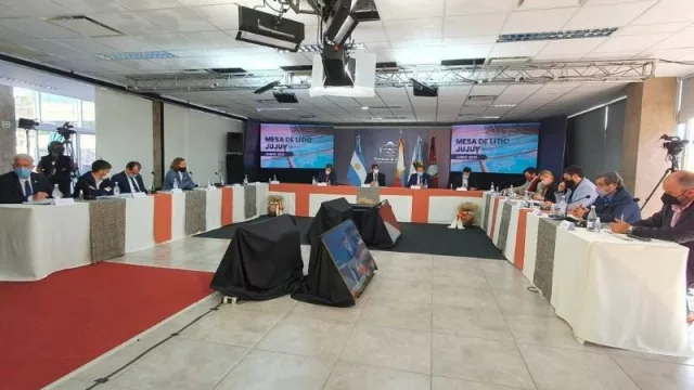 Mesa de Litio: Jujuy, Catamarca y Salta avanzan en un acuerdo con Nación 