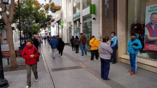 Para tener bien claro: qué se puede y qué no se puede hacer a partir de hoy por las restricciones del COVID 19