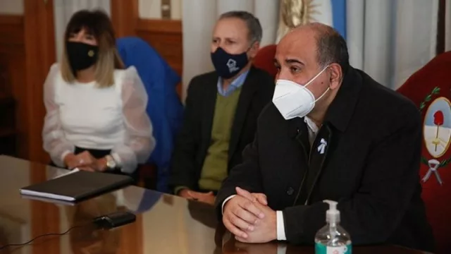 Analizan acelerar la construcción de viviendas en Tucumán y brindar créditos 