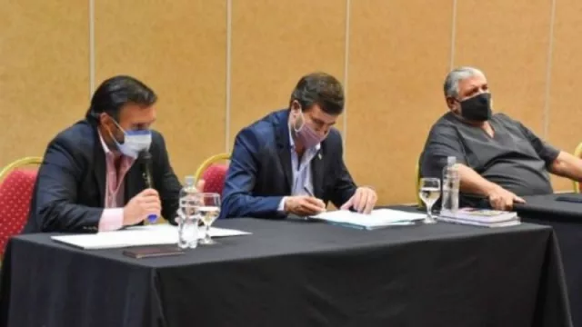 Se les vino la noche: empresarios de la noche desesperados porque las nuevas medidas del COE les reducirán la facturación a un 17%  