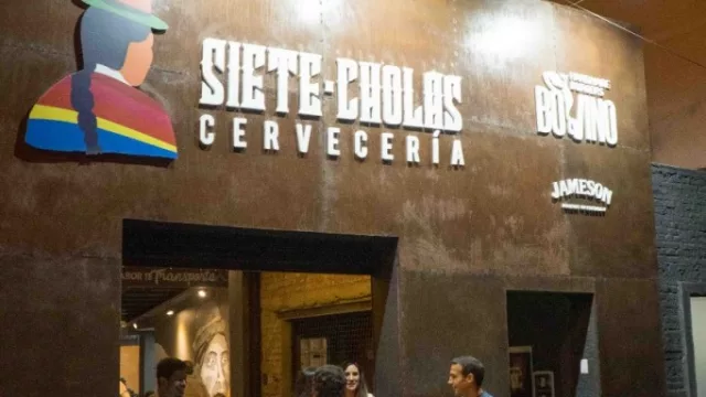 Siete Cholas, la cerveza artesanal salteña que se lanzó a la conquista del mercado nacional, renueva su apuesta en Salta con un bar propio  