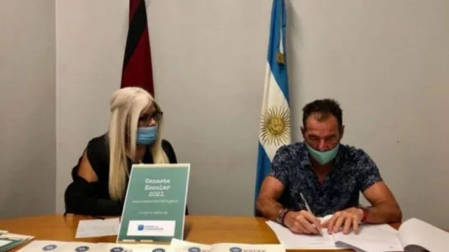 Comercios mantendrán los precios de artículos escolares hasta el 31 de marzo