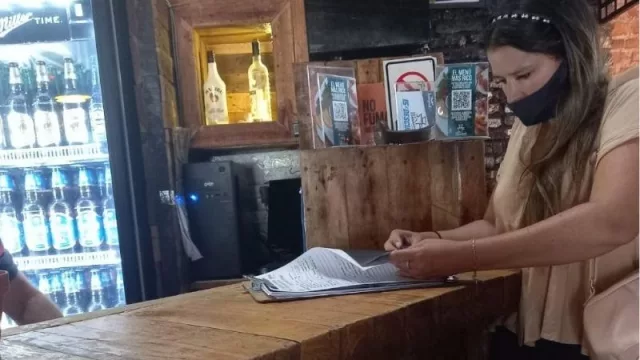 La Municipalidad continúa apoyando a los emprendedores recorriendo locales comerciales