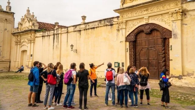¿Sos guía de turismo y te interesa capacitarte? Esta nota es para vos