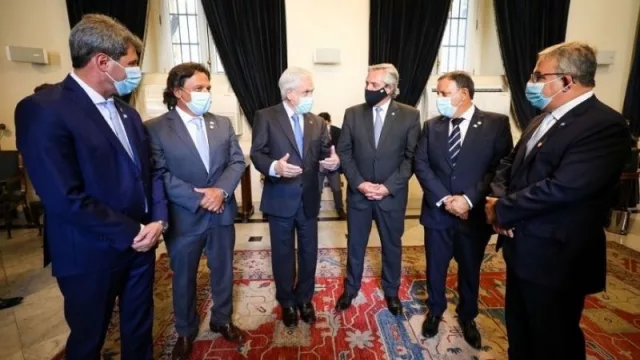 Sáenz acompañó ayer al presidente Alberto Fernández en su visita oficial a Chile, y pidió por el Paso de Sico