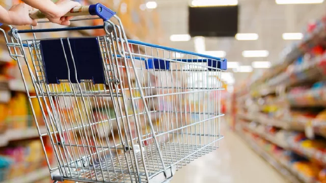 La canasta básica alimentaria subió en 2020 casi 10 puntos más que la inflación