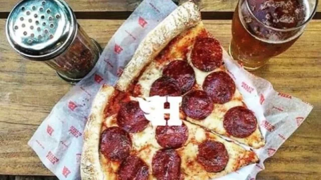 Hell´s Pizza desembarcó en Salta de la mano de Raúl Maza y amigos  
