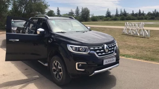 Probamos a fondo en una pista la Alaskan que ya se vende en Salta (por Jalil Automotores)