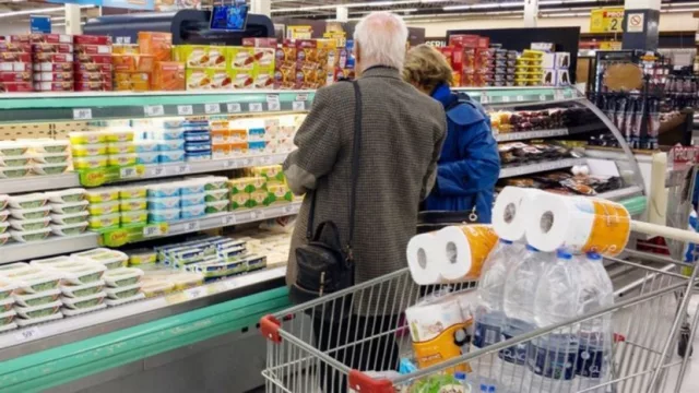 Suspenden los “precios máximos” para más de 50 categorías de productos