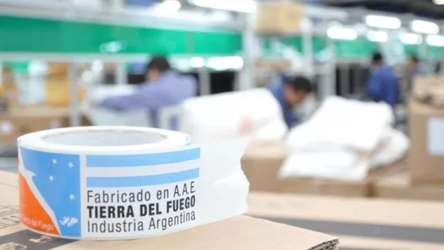 Se viene una fuerte suba de impuestos para celulares, TVs y aires acondicionados