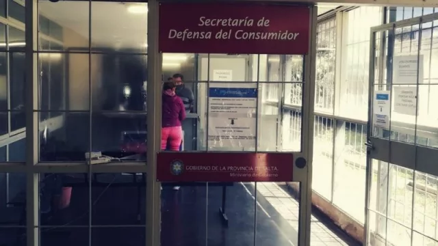 “Cobro Express” y Rapipago multadas por cobro de plus en sus servicios