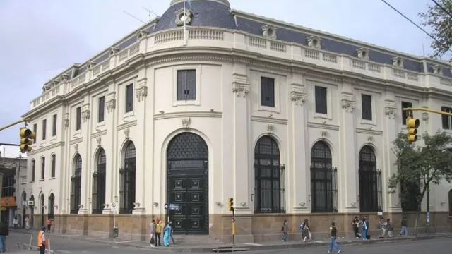 ¡Atención!: hoy no abrirán ni los bancos ni las empresas de cobranzas de impuestos y servicios