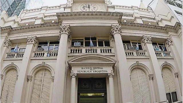 Venta récord de dólares: ya se vendieron más que en todo el mes de julio