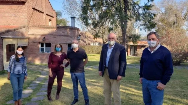 En San Lorenzo, desde el municipio también salen a “bancar” al sector turístico