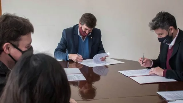 Las Cámaras de diferentes sectores productivos implementarán la firma digital