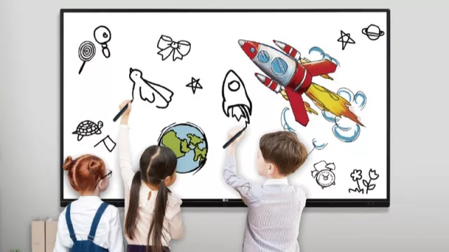 Cuaderno, tiza... no: mirá estos pizarrones interactivos de LG