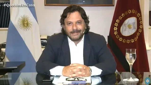 El Gobernador Gustavo Sáenz anunció que desde hoy vuelve a funcionar el comercio, pero dejó más dudas que certezas