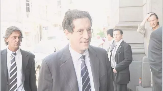 Bancos: extenderán la atención a la semana que viene y se podrán retirar dólares