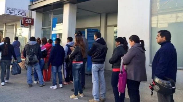 Último día para inscribirse para recibir los $ 10.000, que se pagan desde hoy a beneficiarios de la AUH