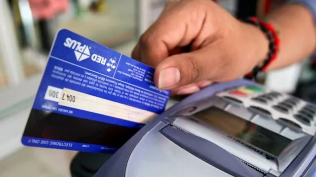 La AFIP ya comenzó a devolver el 15% de las compras de jubilados y beneficiarios de la AUH