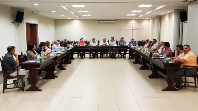 El Gobierno presentó a los contadores su proyecto de monotributo y una moratoria provincial