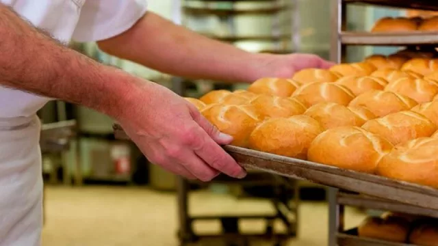 Pese al derrumbe en el consumo, mañana aumenta el precio del pan