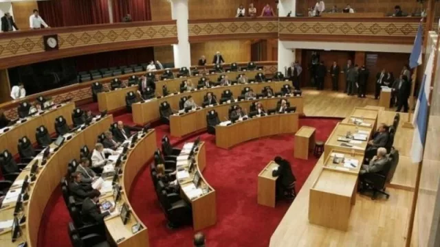 Congelamiento de dietas en la Legislatura: el ahorro se destinaría a comedores escolares