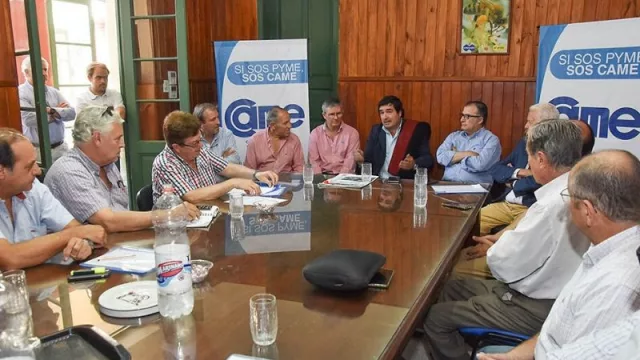 Representantes, empresarios y funcionarios del Gobierno definen prioridades de la economía local