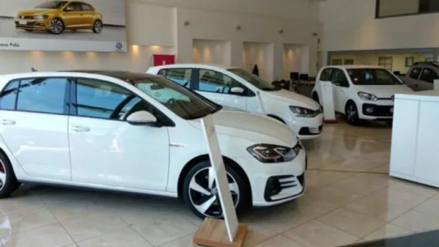 Como en 2013: Vuelve el impuestazo (recargado) a los autos