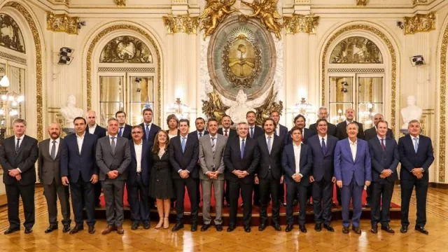 Junto a 22 gobernadores: Sáenz firmó la suspensión del Pacto Fiscal vigente 